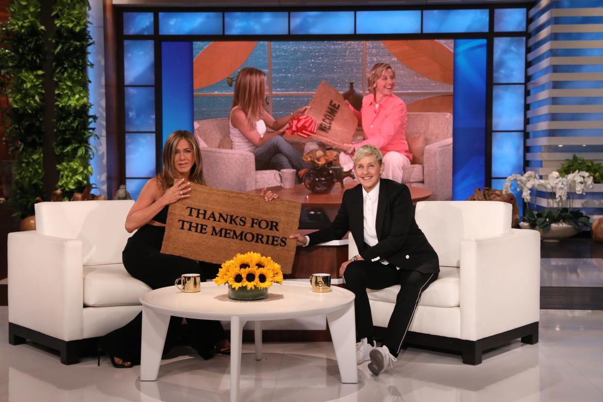 In her final appearance, Jennifer Aniston gifted her friend Ellen DeGeneres a mat, just like she did in the series' 2003 premiere.