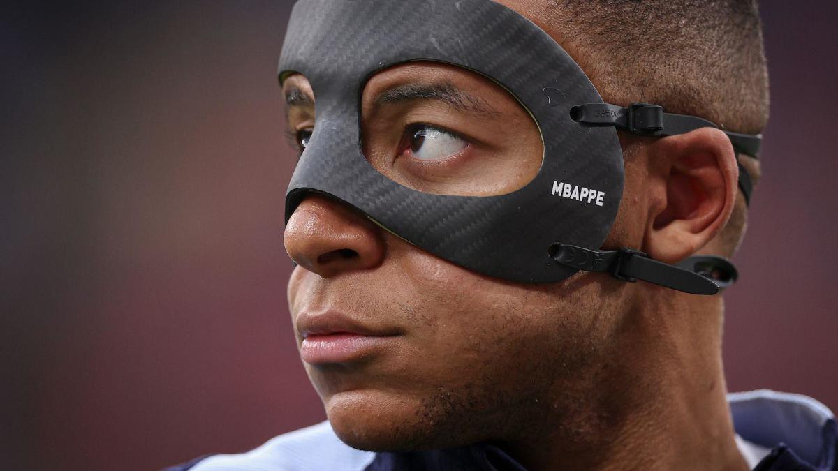 Mbappe scores two goals during practice match while wearing a mask