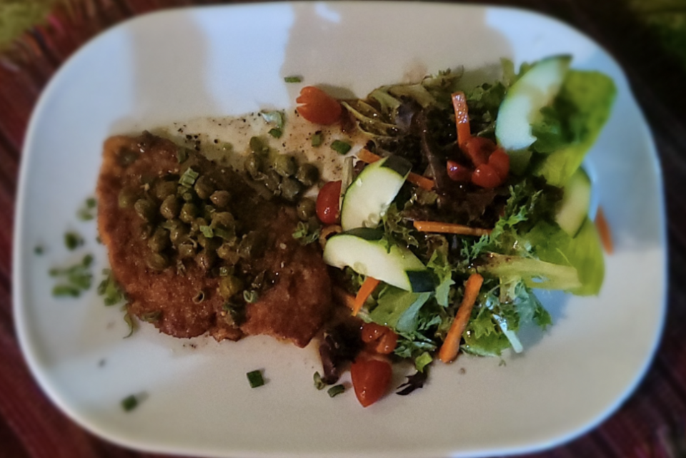 plate of food at Gossip's Kitchen in Ajijic, Mexico.