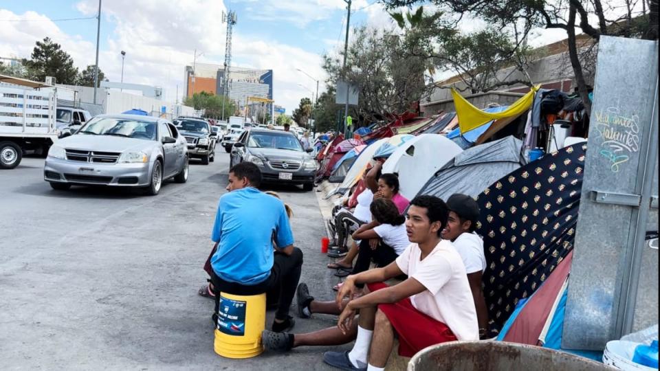<div class="inline-image__caption"><p>A group of migrants camp outside Ciudad Juárez city hall as they wait to get an appointment through CBP One app.</p></div> <div class="inline-image__credit">Luis Chaparro</div>