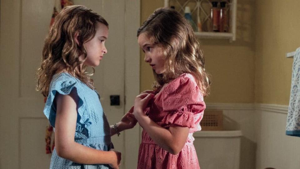 Young Leni and Gina in Netflix's Echoes