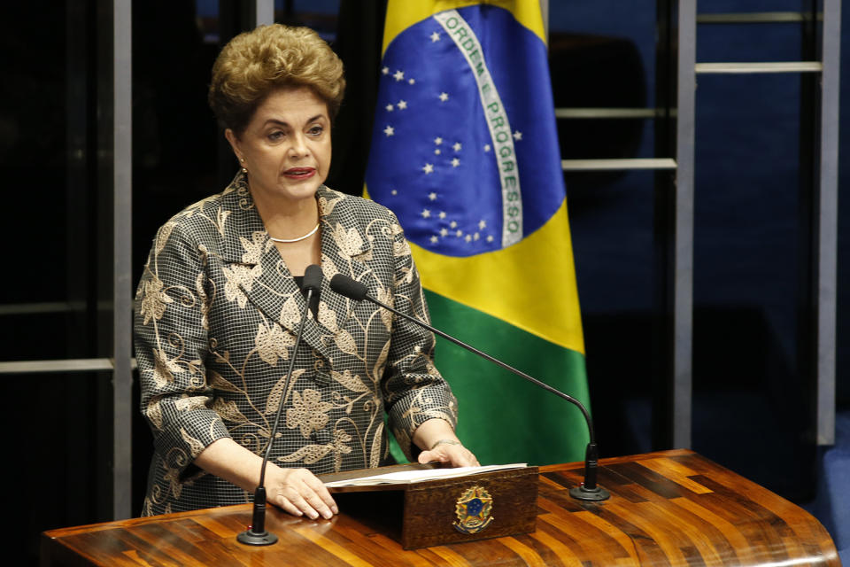 <p>Suspended Brazilian President Dilma Rousseff testifies during her impeachment trial, Aug. 29, 2016, in Brasilia. (Photo: Igo Estrela/Getty Images) </p>