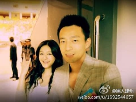 3月22日是大S（左）和汪小菲婚禮滿周年，兩人仍在熱戀期。（圖／擷自黑人微博）