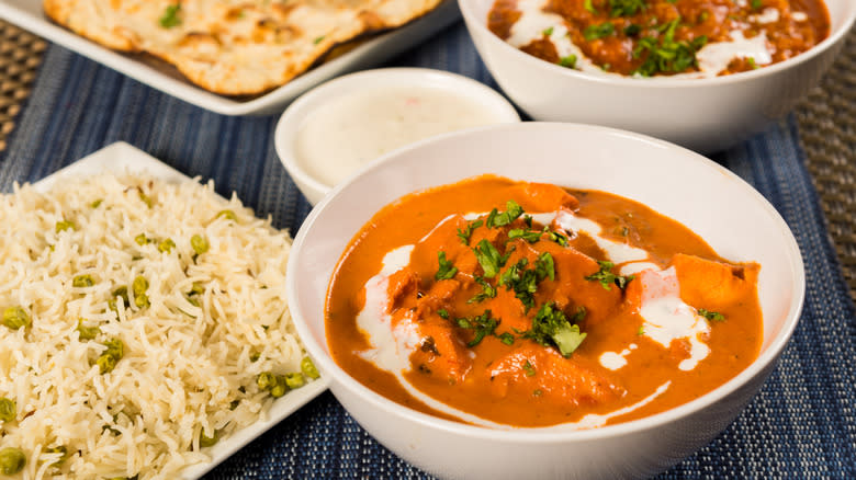 chicken curry with rice and naan