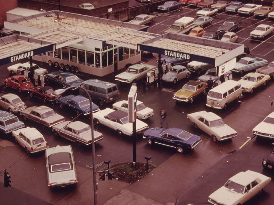 Gas station lines in 1973