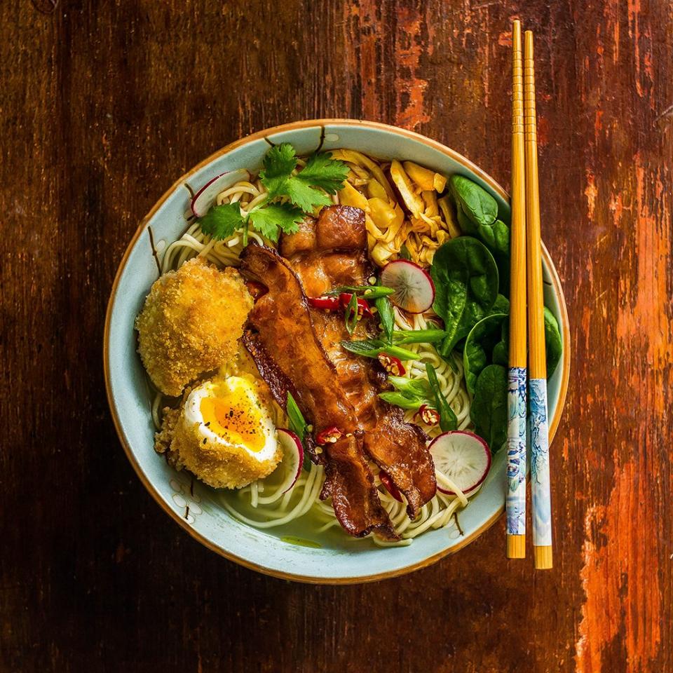 Bacon-and-Egg Ramen Noodle Bowl