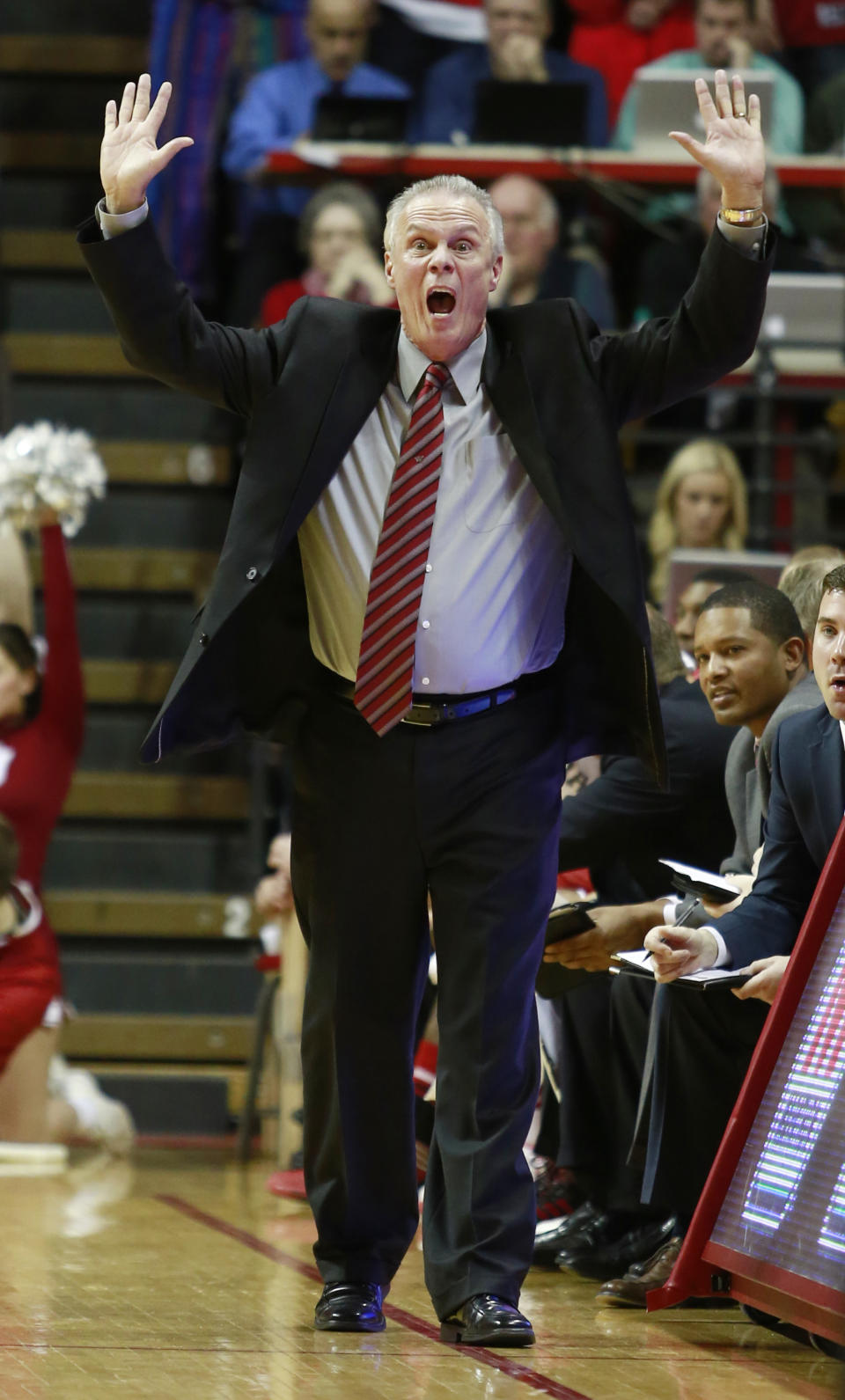 Wisconsin coach Bo Ryan yells to his team in the second half of an NCAA basketball game against Indiana in Bloomington, Ind., Tuesday, Jan. 14, 2014. Indiana won 75-72. (AP Photo/R Brent Smith)