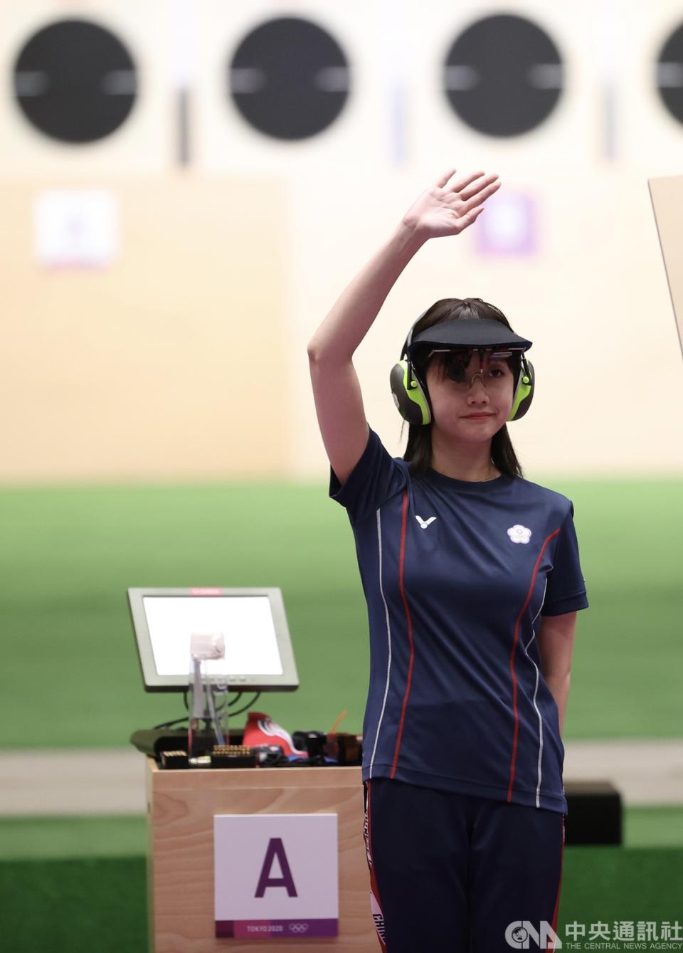 台灣射擊女將吳佳穎30日出戰東京奧運女子25公尺手槍決賽，在第7輪加射時遭到淘汰，拿下第5名。（中央社）
