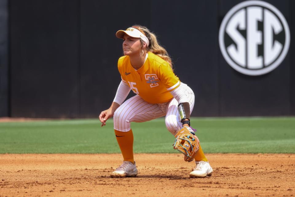 Tennessee infielder Ivy Davis (15) during the NCAA Regional Softball game against Oregon State at the Sherri Parker Lee Stadium in Knoxville, TN on Saturday, May 21, 2022.