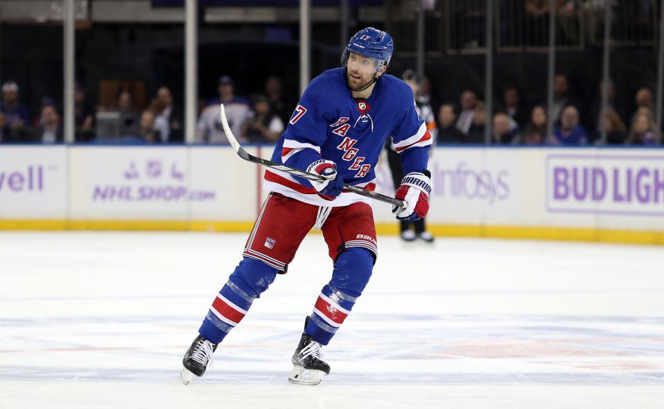 Nov 27, 2023; New York, New York, USA; New York Rangers right wing Blake Wheeler (17) skates against the Buffalo Sabres during the third period at Madison Square Garden.