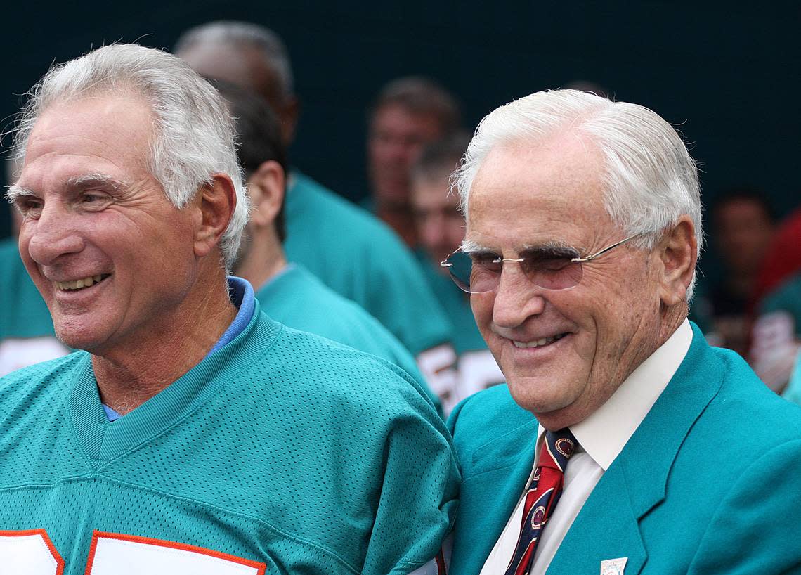 FOR SPORTS-- PHOTO BY C.W. Griffin- MIAMI HERALD STAFF -12/16/07--The Miami Dolphins play the Baltimore Ravens in Dolphin Stadium Nick Buoniconti and Don Schula take part in the honor celebration for the Perfect Season.-Photo by C.W. Griffin/Miami Herald Staff