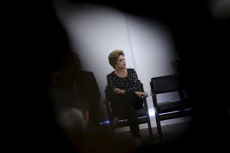 Brazil's President Dilma Rousseff looks on during a ceremony for a contract renewal between the Special Secretariat of Ports and Container Terminal of Paranagua, at the Planalto Palace in Brasilia, Brazil April 13, 2016. REUTERS/Ueslei Marcelino