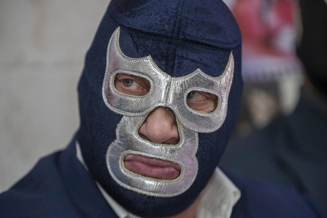 Blue Demon Jr. continuó el legado de su padre, Blue Demon, durante casi cuatro décadas arriba del ring (Foto: Ricardo Flores / Eyepix Group/Barcroft Media via Getty Images)