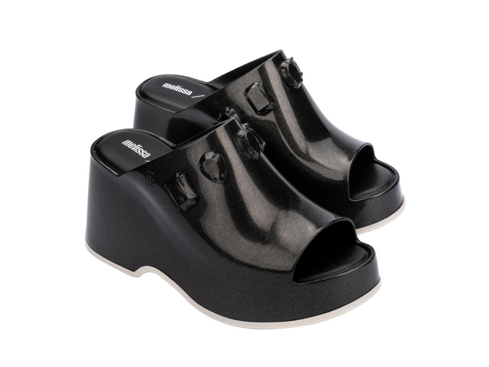 melissa, undercover, melissa x undercover, pvc, loafers, slides, platform, platform loafers, platform slides, vegan