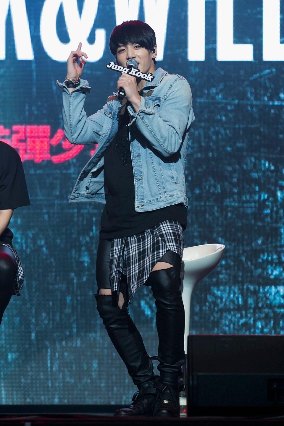SEOUL, SOUTH KOREA - AUGUST 19: Jung Kook of BTS attends the BTS 1st Album 'Dark And Wild' Show Case' at the Samsung Card Hall on August 19, 2014 in Seoul, South Korea. (Photo by Han Myung-Gu/WireImage)
