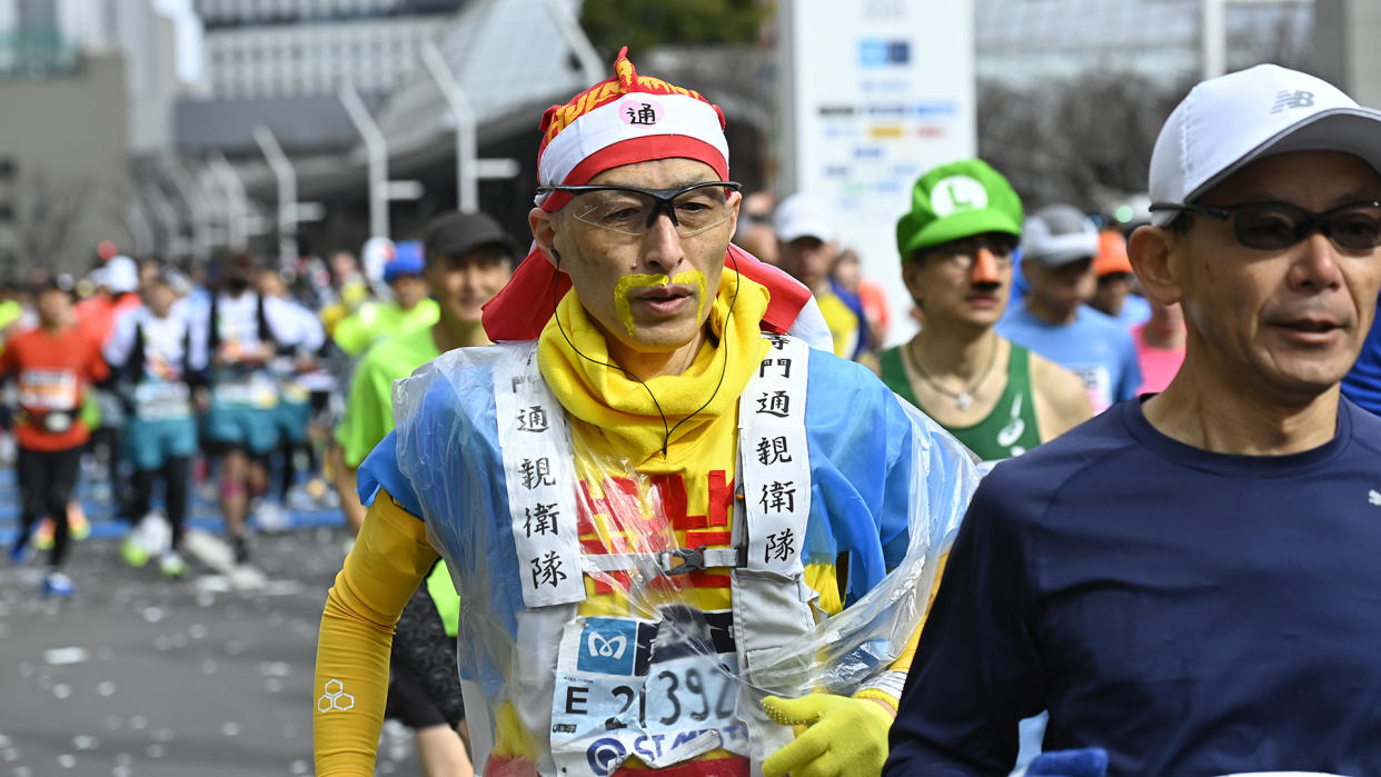  TOKYO, JAPAN - MARCH 5 : Runners are seen during the departure of the Tokyo Marathon 2023 on March 5th, 2023, in Tokyo, Japan. (Photo by David Mareuil/Anadolu Agency via Getty Images). 