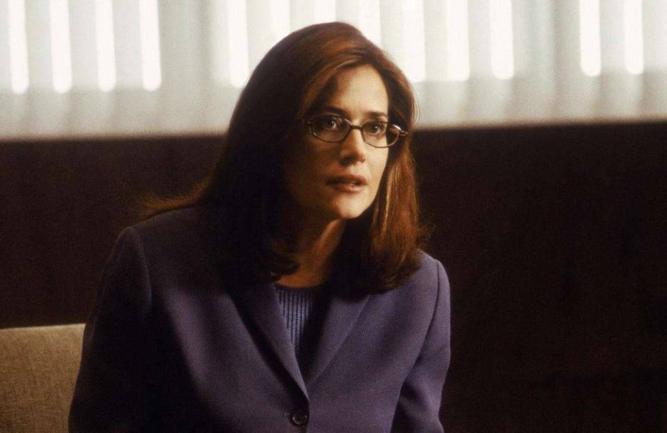 Another famous on-screen psychiatrist is Dr. Jennifer Melfi, played by 69-year-old actress Lorraine Bracco in ‘The Sopranos’. In the HBO series, James Gandolfini’s character Tony Soprano goes to therapy sessions with her, sharing interesting and shocking details about his personal life as a father and husband, as well as the ups and downs of being a mafia leader. Bracco appeared in 69 episodes of the show, between 1999 and 2007.