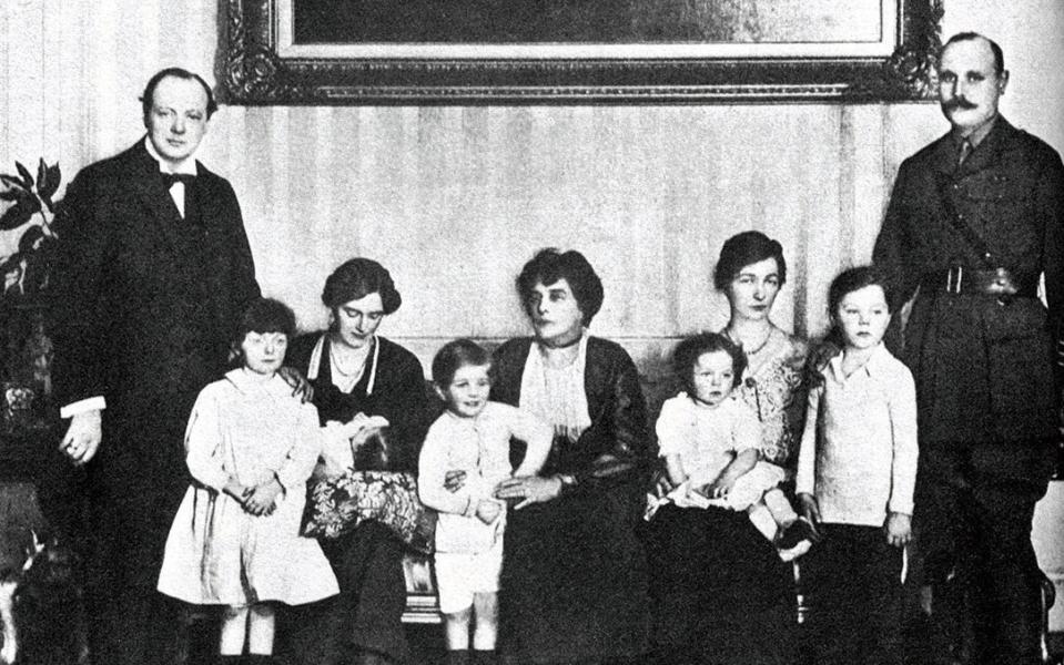 Churchill family group photograph, late 1914. - Alamy