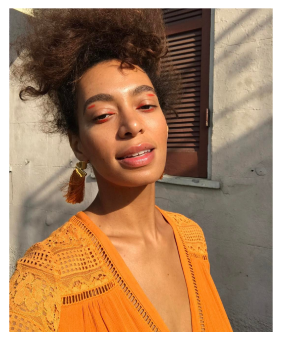 Solange has been having fun experimenting with eye makeup. (Photo: Instagram/Solange)
