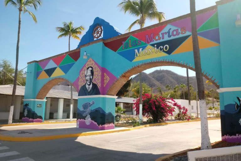 Entrada al Centro Recreativo y Cultural de las Islas Marías. Foto: Gobierno de México.