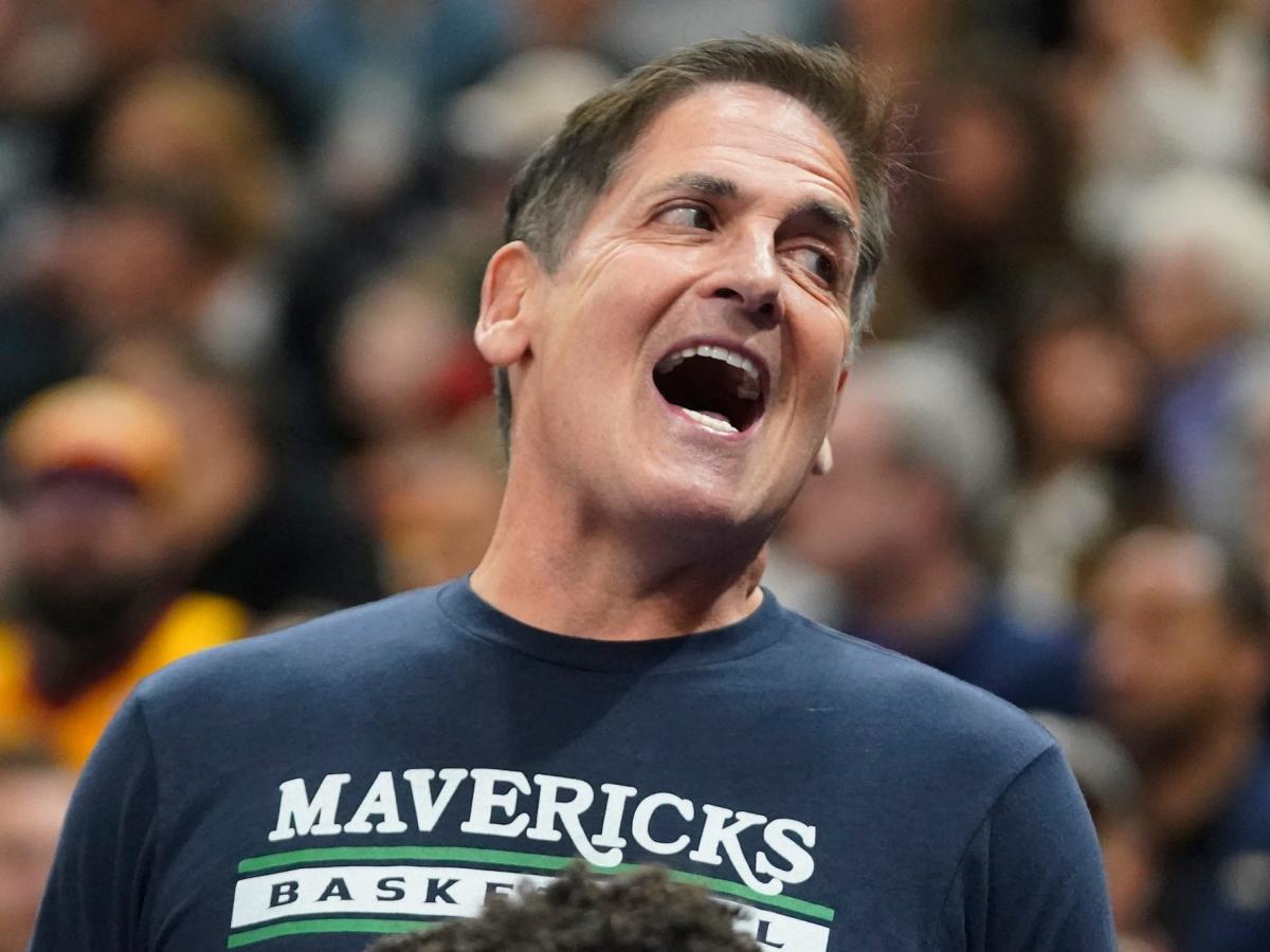 Mark Cuban tries to get NBA fans to narc on themselves