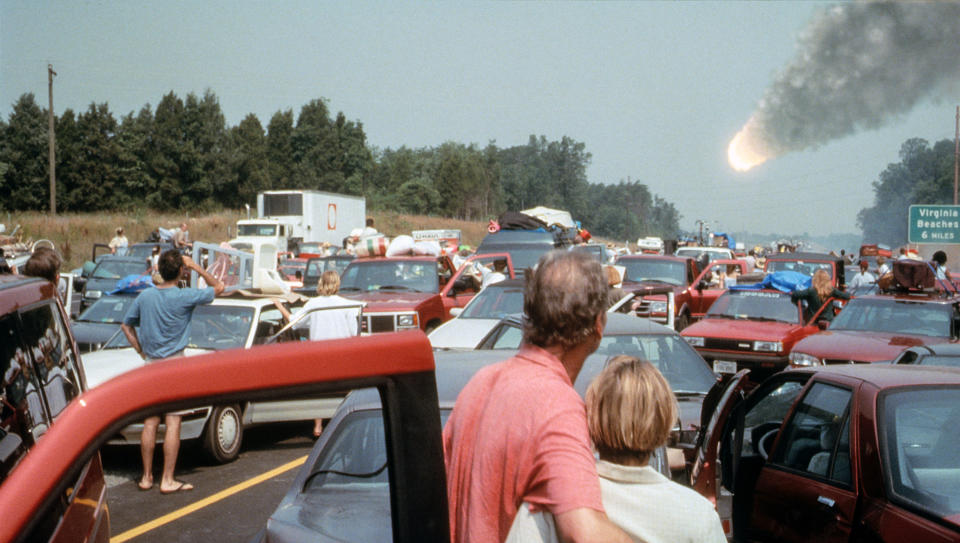 It's the end of the world in the 1998 disaster movie, Deep Impact. (Paramount/Courtesy Everett Collection)