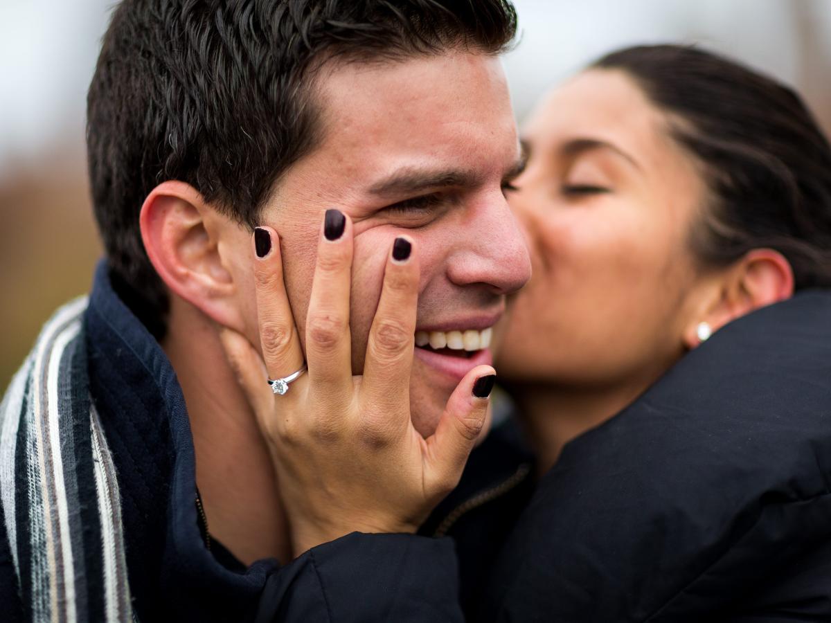 4 engagement ring trends that will be popular in 2023, according to a