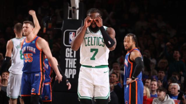 NBA-leading Celtics cruise to 8th straight win with 116-102 victory over  Knicks – KXAN Austin