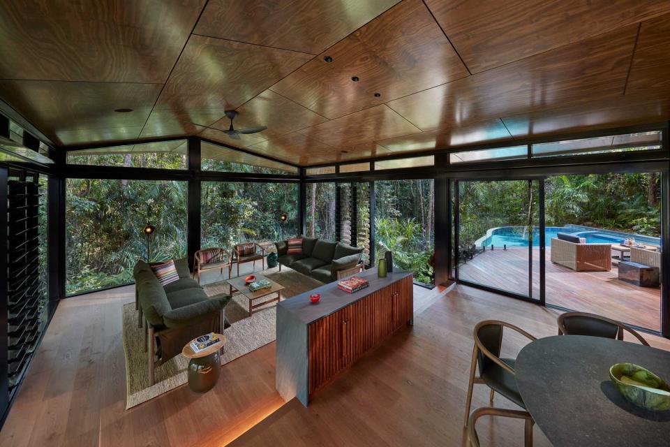 Silky Oaks Lodge in Australian rainforest