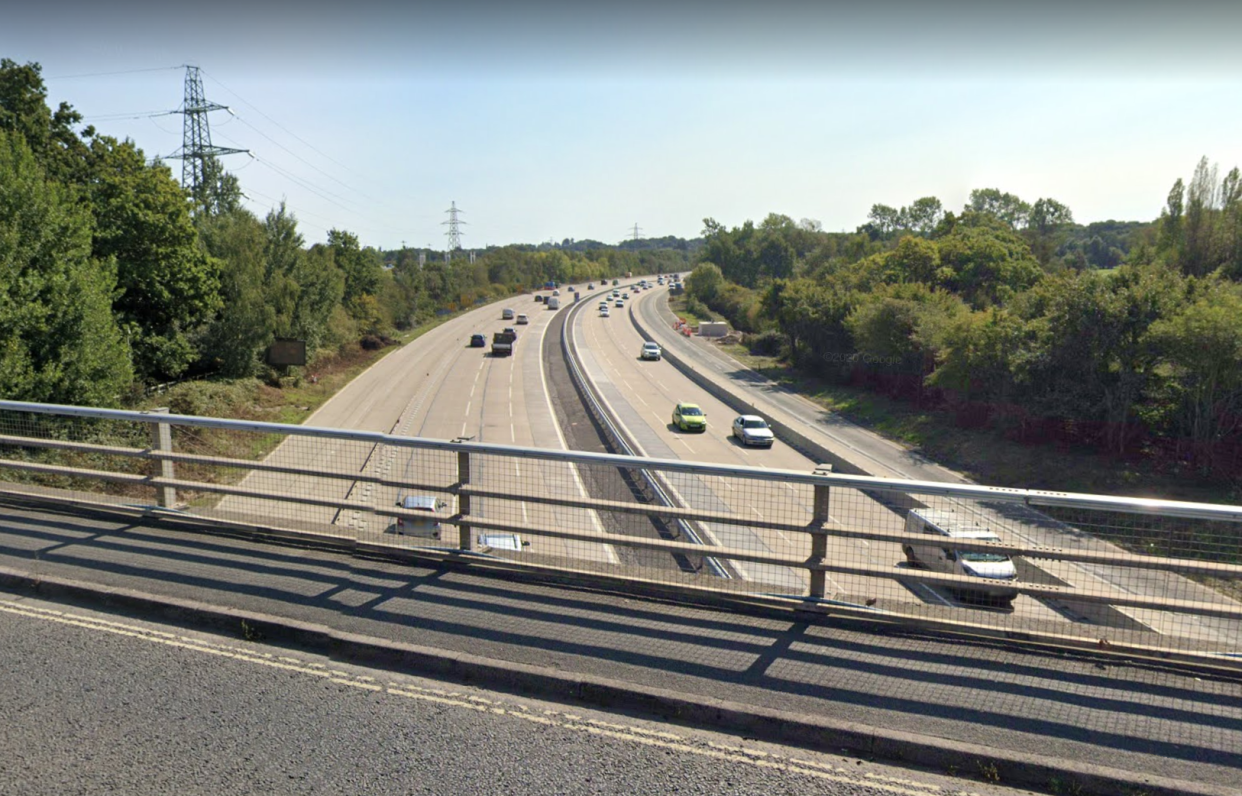 A view of the M27 from Botley Road Bridge. 