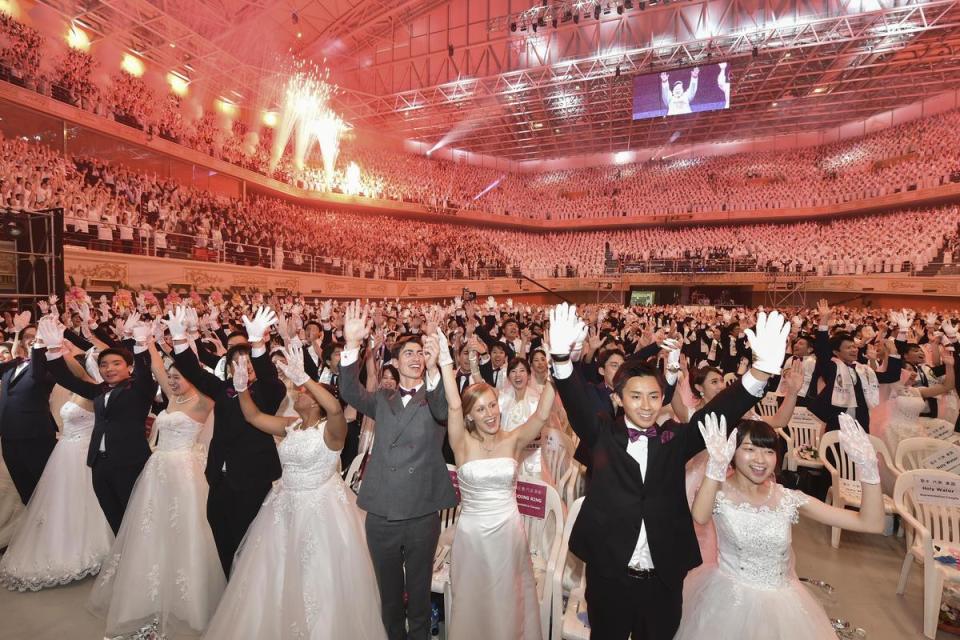 南韓婚禮費用龐大，往往讓年輕人在婚前猶豫再三。（東方IC）
