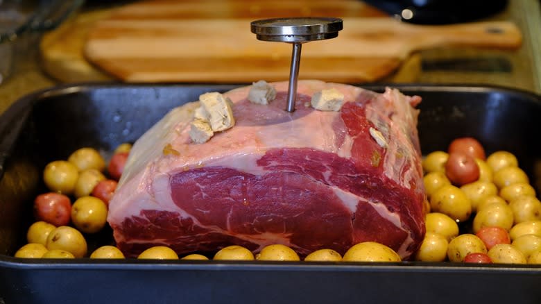 prime rib with meat thermometer