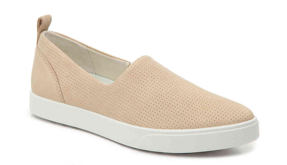 These are the 6 most comfortable shoes, according to podiatrists and ...