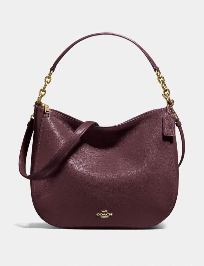 Bolso Chelsea Hobo 32 de Coach – disponible en cuatro colores distintos.