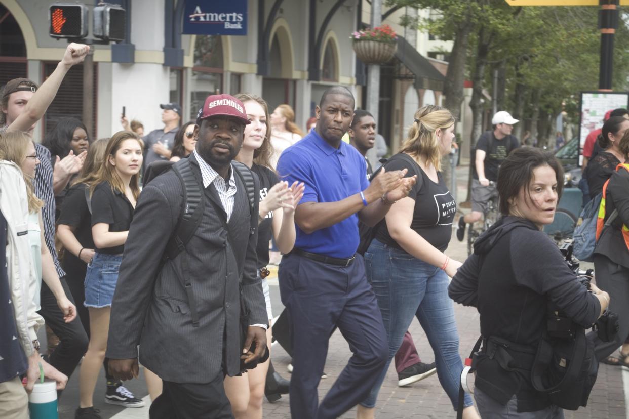 Tallahassee Mayor Andrew Gillum, center, remains many progressive groups&rsquo; candidate of choice in Florida&rsquo;s Democratic gubernatorial primary, despite pushing a coal-fired power plant and taking &ldquo;dark money&rdquo; contributions. (Photo: Mickey Adair / Getty Images)