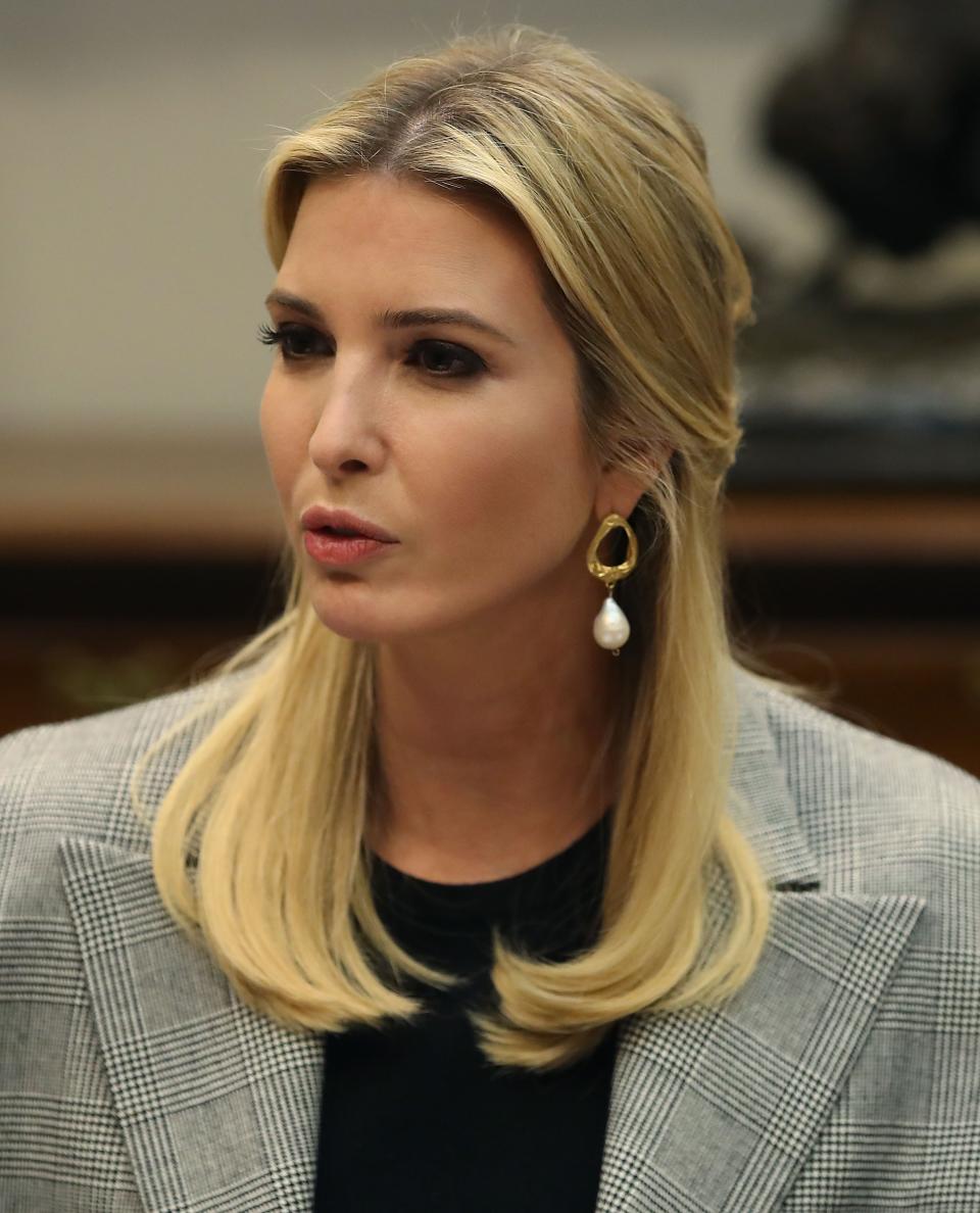 La cadena de tiendas canadiense Hudson’s Bay Company ha retirado de su catálogo los productos de la marca de moda de Ivanka Trump en medio del clima de tensión entre Estados Unidos y Canadá a raíz de los aranceles impuestos por su padre. (Foto: Mark Wilson/Getty Images)