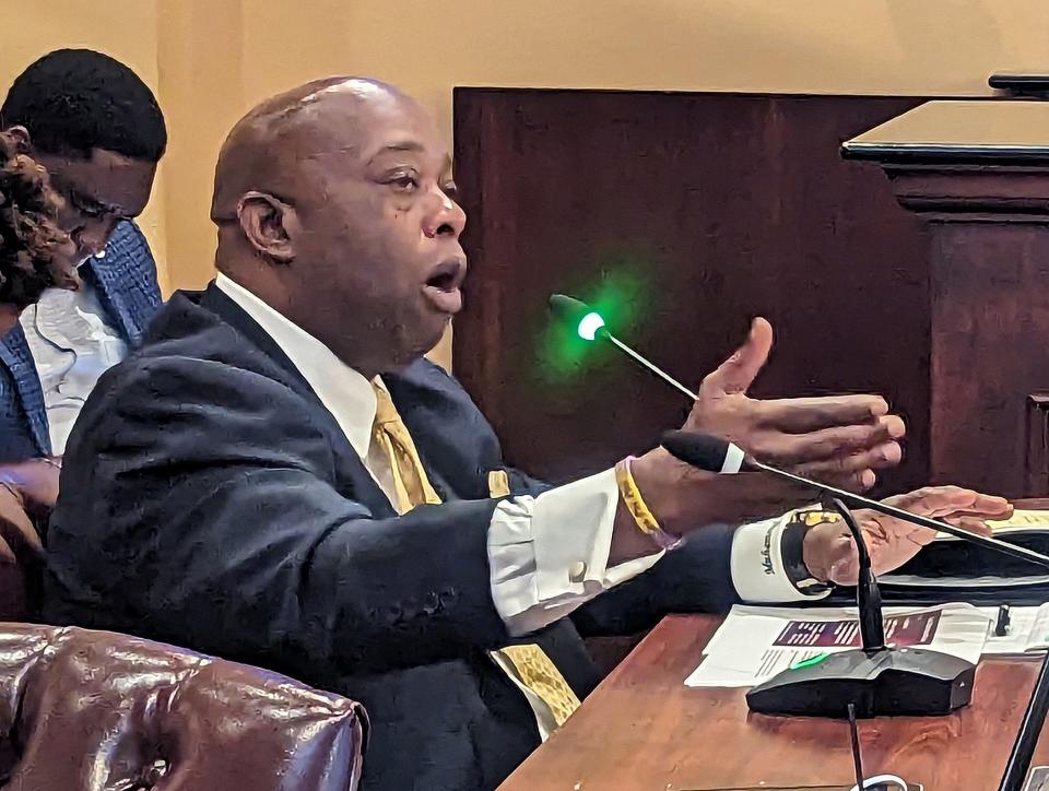 Abram Muhammad, deputy director of Jackson, Miss., Parks & Recreation, addresses the Jackson City Council regarding the zoo's funding and revenue at city hall in Jackson, Wednesday, Aug. 16, 2023.