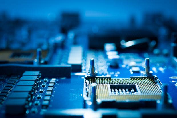 MKS Instruments (MKSI) Q3 earnings to mainly benefit from growing demand in advanced markets. However, temporary softness in semiconductor market remains a concern.