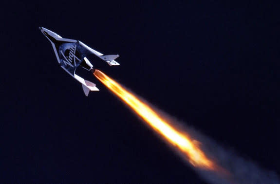 Virgin Galactic's SpaceShipTwo Makes History with 1st Rocket-Powered Flight