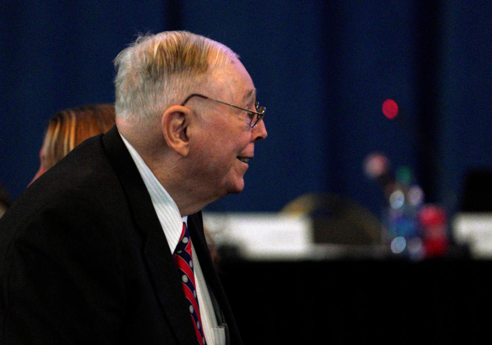 Charlie Munger, vice chairman of Berkshire Hathaway Inc arrives at the company&#39;s annual meeting in Omaha, Nebraska, U.S., May 5, 2018. REUTERS/Rick Wilking