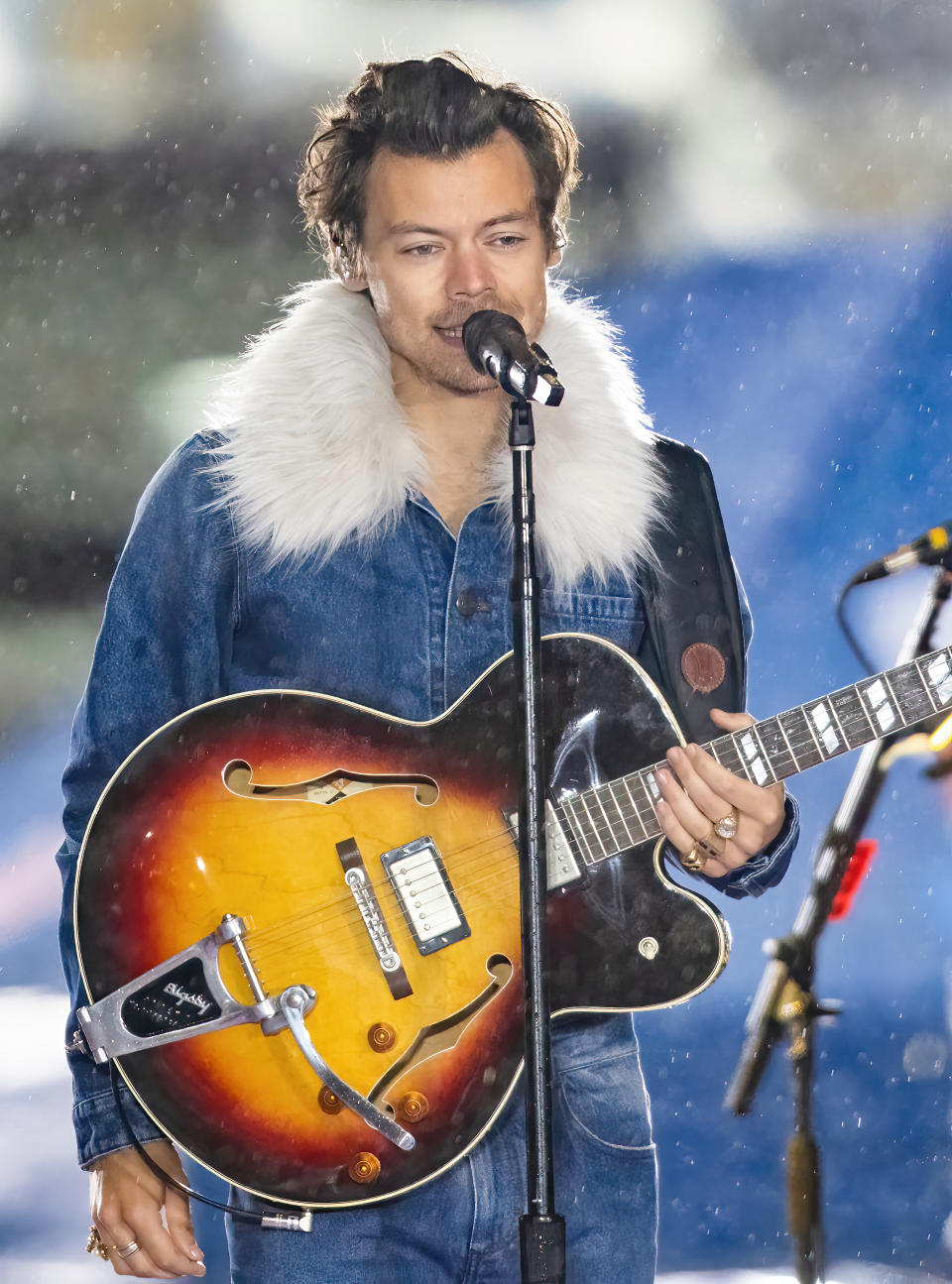 <p> In the ever-growing catalogue of Harry Styles&apos; epic fashion moments is the performer&apos;s appearance on <em>TODAY&apos;s</em>&#xA0;Citi Summer Concert&#xA0;Series on May 19, ahead of the release of<em> Harry&apos;s House</em>.&#xA0; </p> <p> Styles wore a candy-striped neon onesie to perform songs off the new record for fans during the televised show, but it&apos;s actually the outfit that he wore during <em>soundcheck</em> that caught our attention. Equal parts Penny Lane and Canadian tuxedo, the doubled-down denim look from AMI saw the singer gamely play with proportion, with a cropped jacket and low-rise jeans allowing his many tattoos to peek out. A new era of Styles&apos; style has arrived! </p>