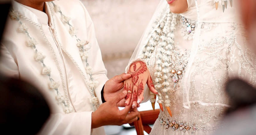 馬來西亞一名穆斯林男子剛迎娶第二位妻子，沒想到這名妻子一直吵著要離婚，原來這名男子「太髒」，讓新婚妻受不了喊「退貨」。（圖／Pixabay）