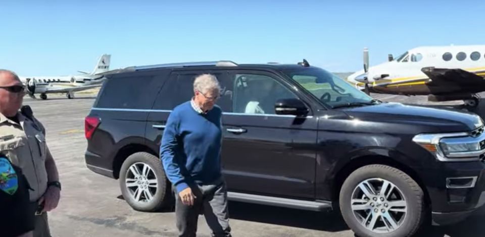 Bill Gates arriving at Kemmerer Municipal Airport on Monday (Cowboy State Daily via YouTube)