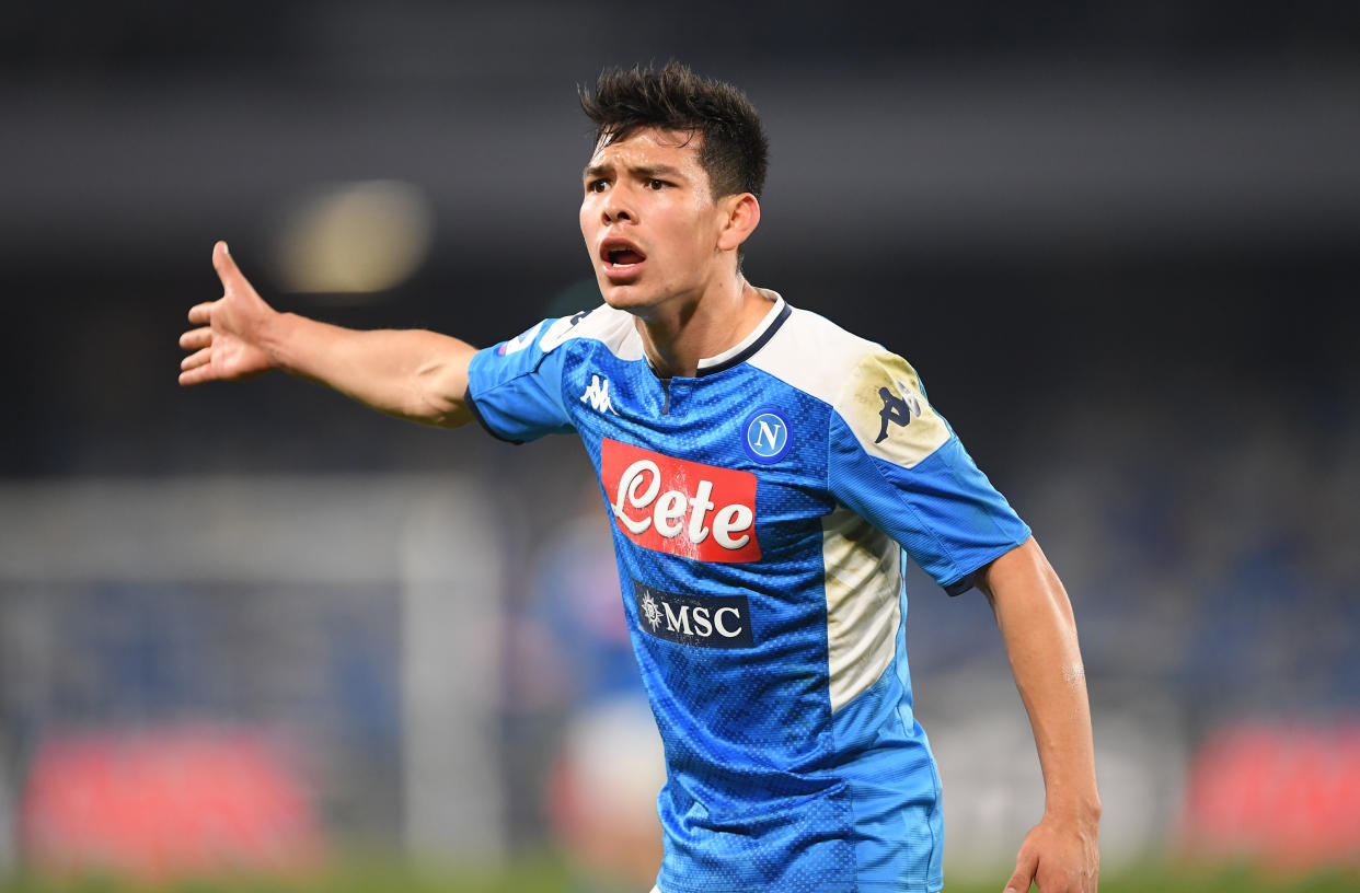 NAPLES, ITALY - JANUARY 18: Hirving Lozano of SSC Napoli stands disappointed during the Serie A match between SSC Napoli and  ACF Fiorentina at Stadio San Paolo on January 18, 2020 in Naples, Italy. (Photo by Francesco Pecoraro/Getty Images)