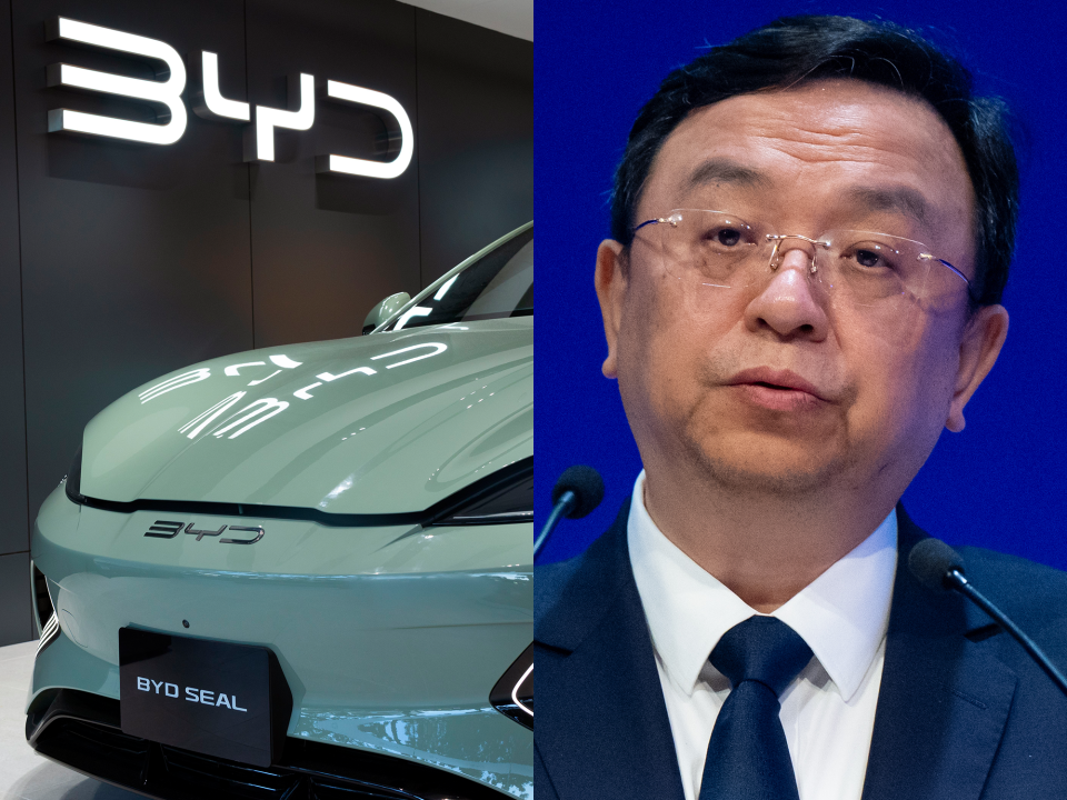 Wang Chuanfu (rechts) hat es geschafft, mit seinen Autos der Marke BYD auch Elon Musk und Tesla zu überflügeln. - Copyright: Universal Images Group; China Photos/Getty Images