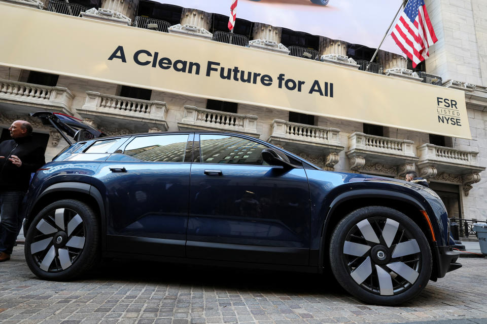 يتم عرض A Fisker Ocean خلال حدث خارج بورصة نيويورك (NYSE) في مدينة نيويورك ، الولايات المتحدة ، 22 نوفمبر 2022. REUTERS / Brendan McDermid