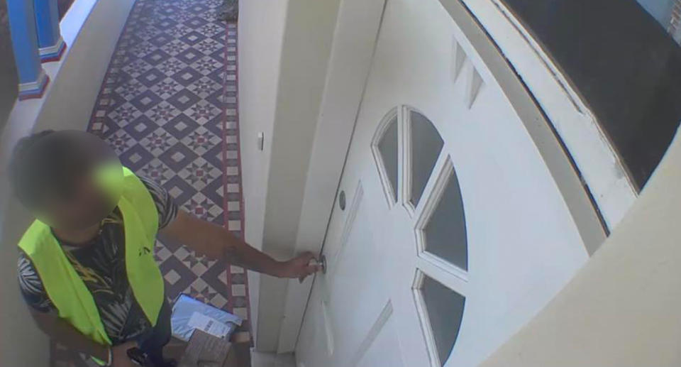 Delivery man at Sydney home in new scam. 