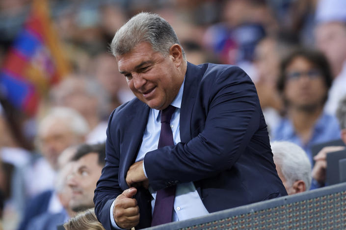 Joan Laporta en el palco del Camp Nou. (Foto: Jose Breton / Pics Action / NurPhoto / Getty Images).