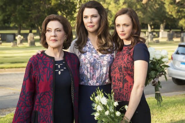 Everything-Gilmore-Girls-Cast-Has-Said-About-Possible-Season-2-of-Revival-copy - Credit: Netflix