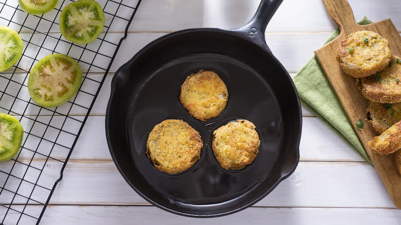 Fried green tomatoes